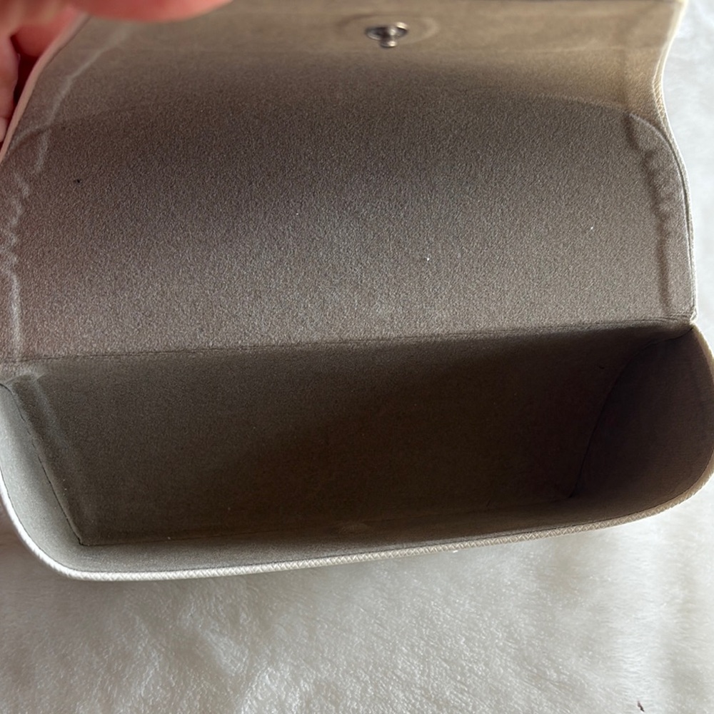 Michael Kors Glasses Case - Picture 3 of 3